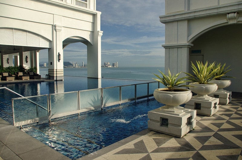 Eastern and Oriental Hotel Victory Annexe Infinity Pool