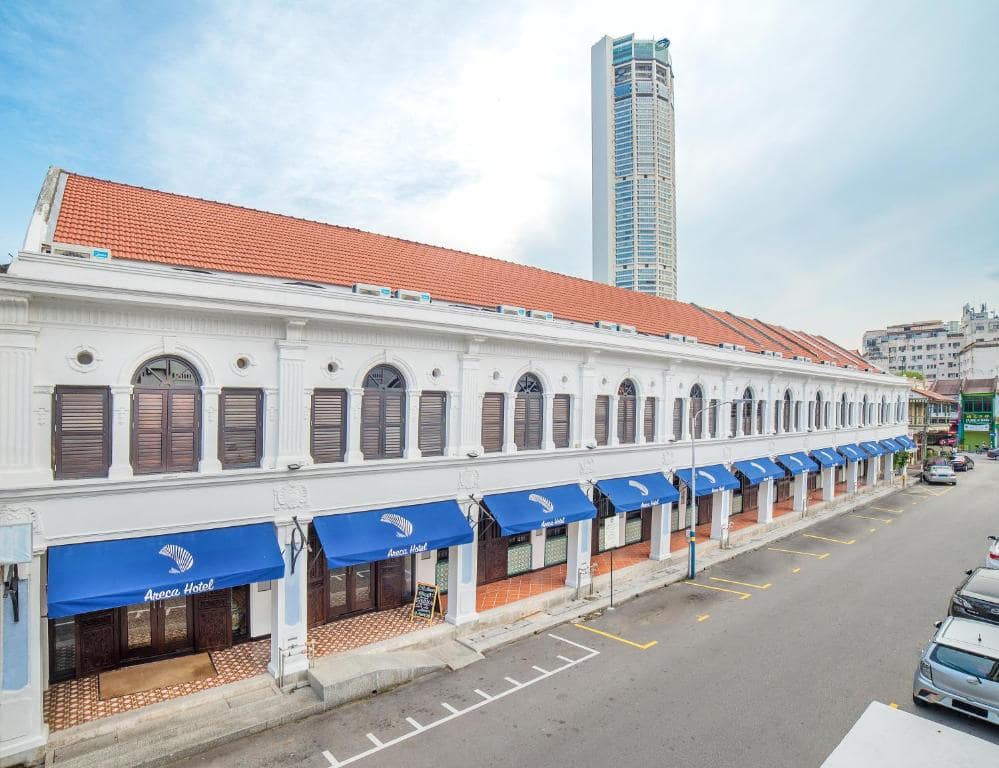 outside-view-of-areca-hotel