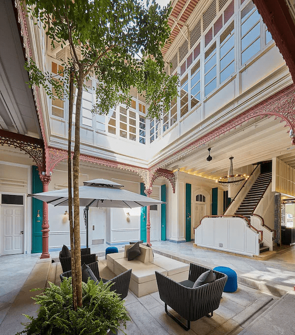 courtyard-of-the-edison