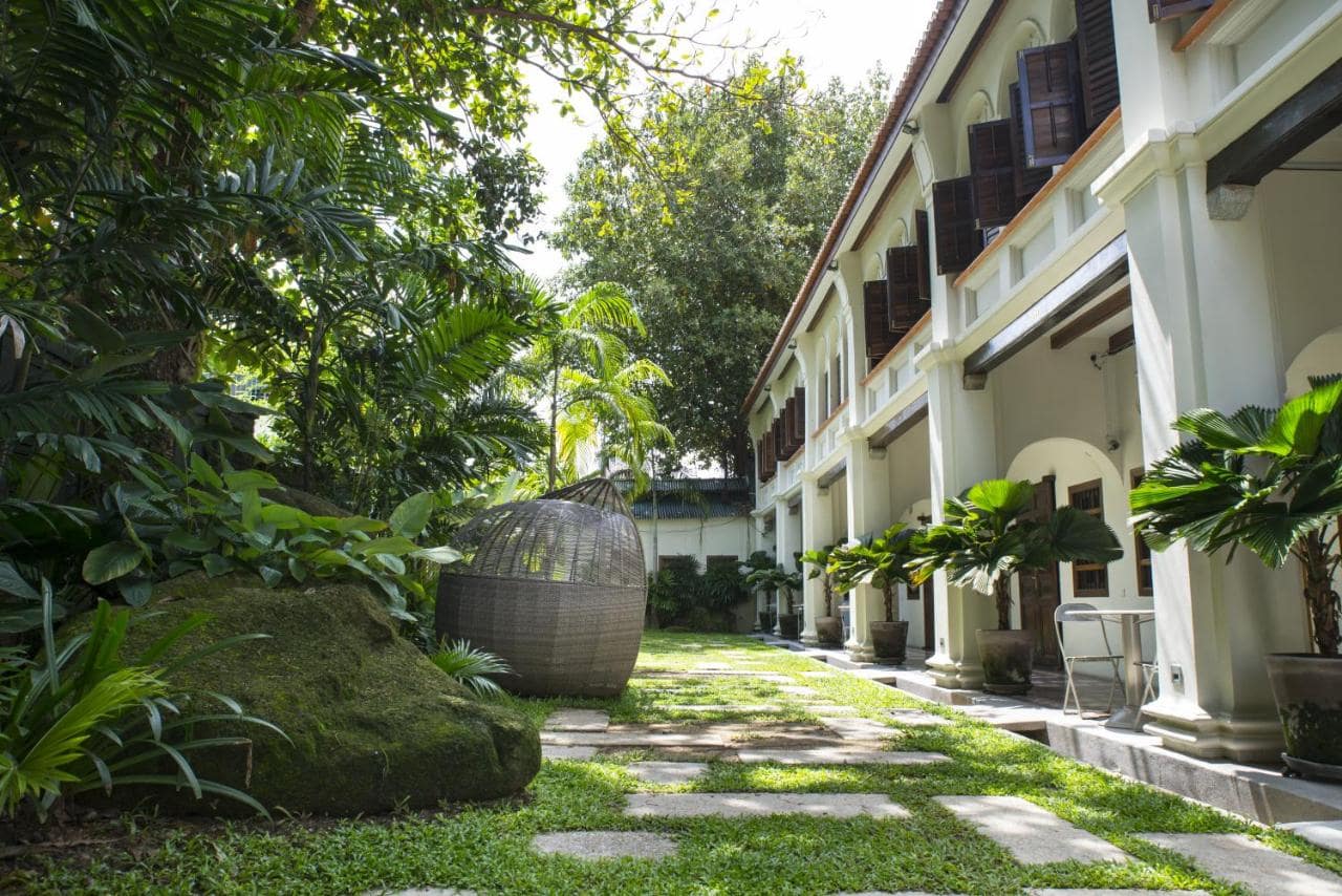 muntri grove interior garden