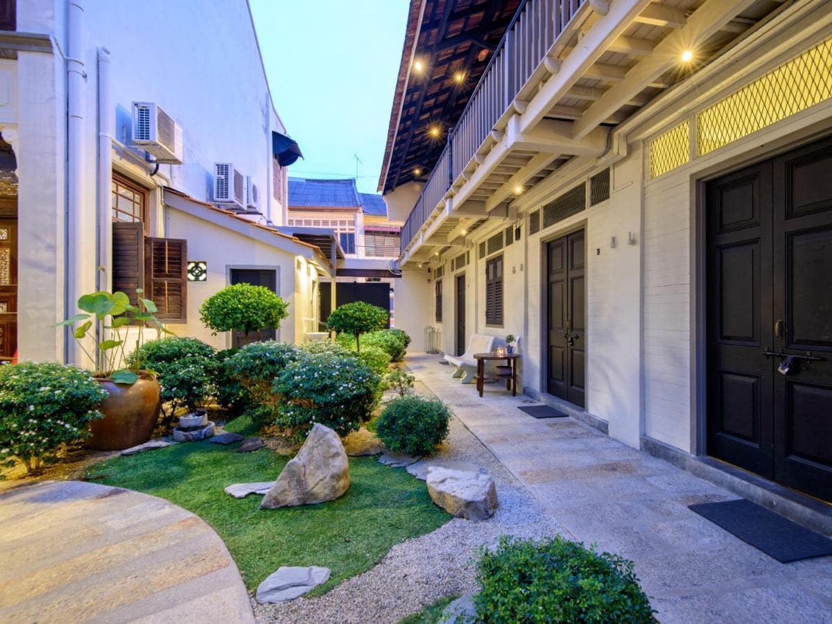 noordin mews interior garden view