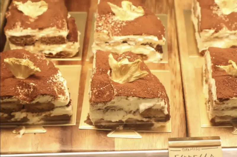 Narror Marror Cake Selection Image